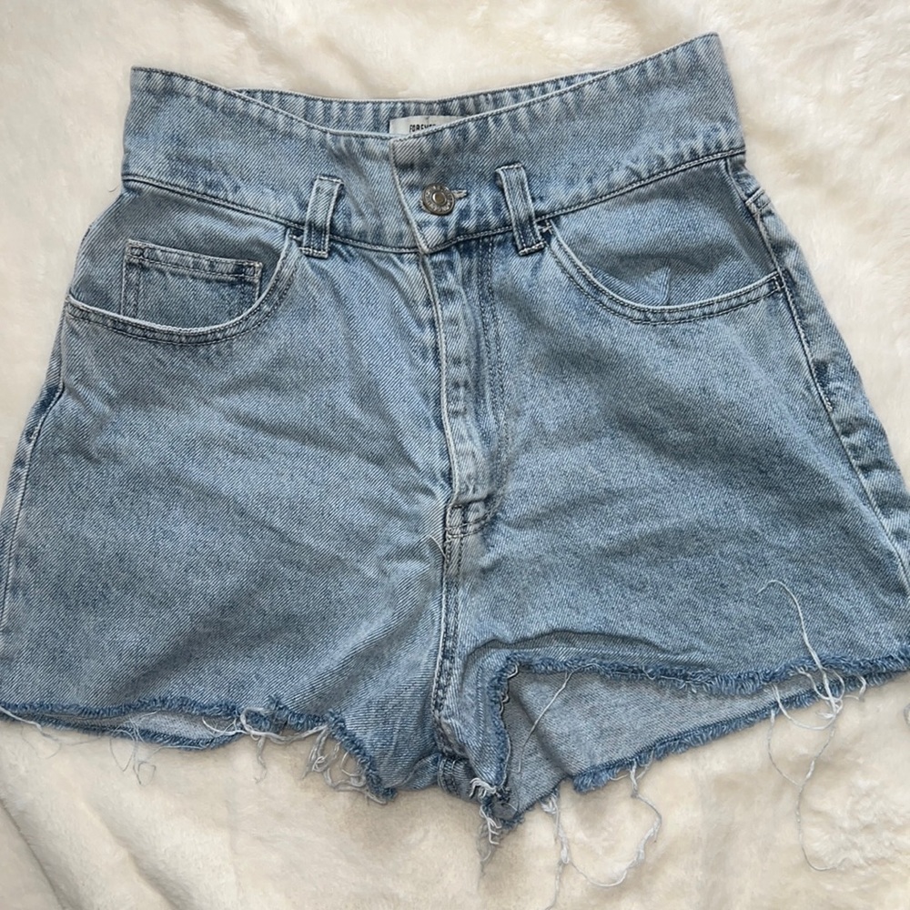 Light wash high waisted denim shorts